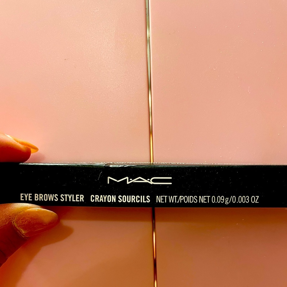 MAC Eye Brow Styler